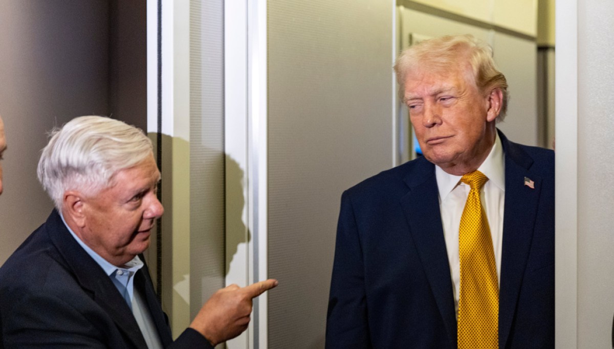 Trump Threatens to Invade Colombia