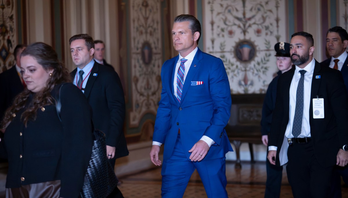 Hegseth to partner with Musk's Grok AI