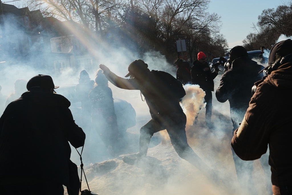 Mainstream Democrats direct funds to anti-ICE protests carried out by ‘communist’ groups in Minneapolis