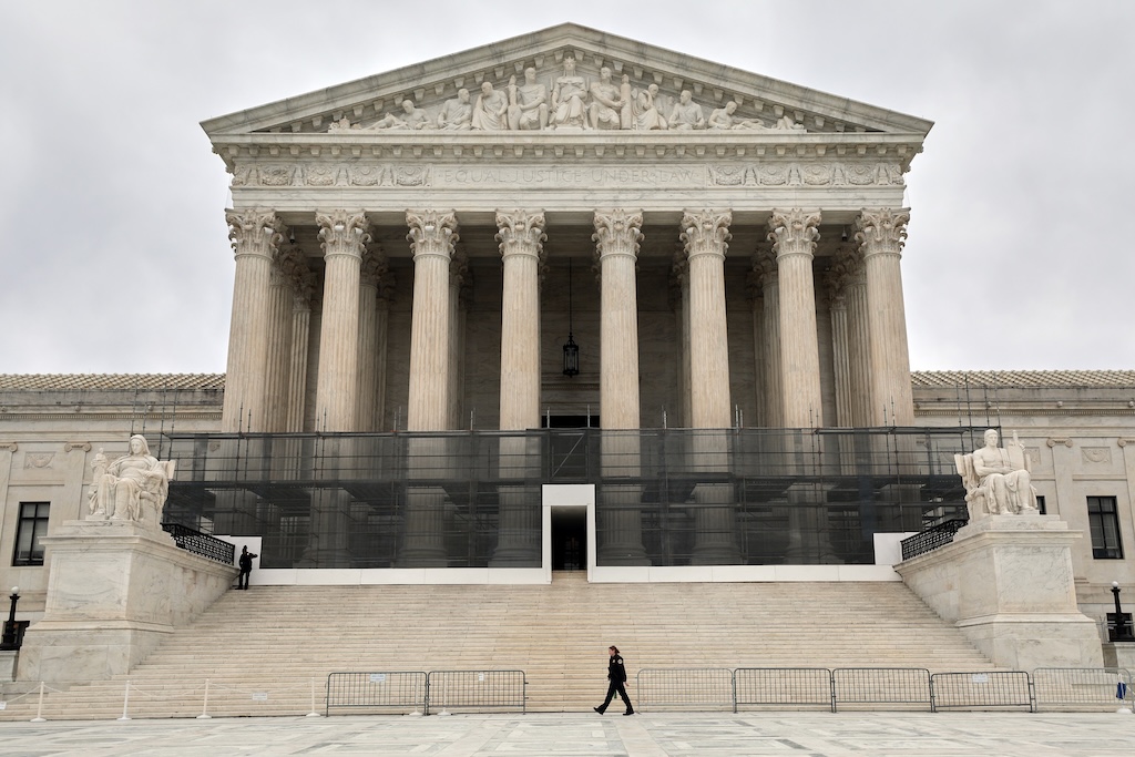 WATCH LIVE: Democrats hold press conference in support of Lisa Cook ahead of Supreme Court arguments