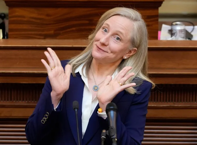 Gov. Abigail Spanberger (D-VA).