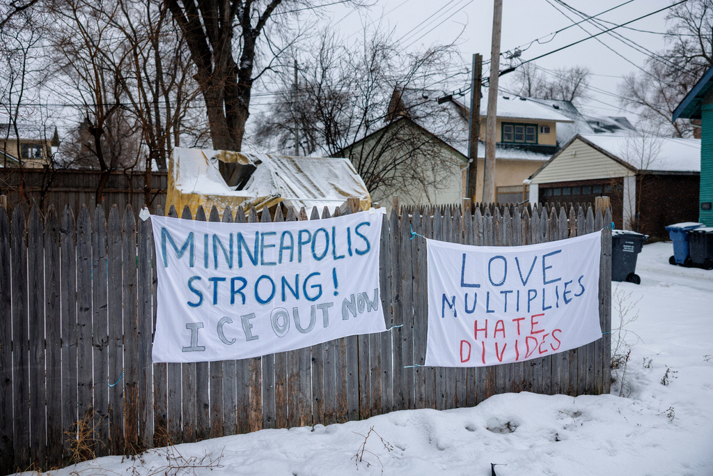 Twin Cities businesses close up shop to protest ICE operation