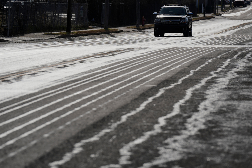 Trump trolls ‘Environmental Insurrectionists’ over global warming as winter storm prepares to hit eastern US