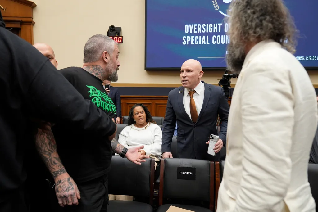 Retired DC officer and reporter clash in heated verbal altercation