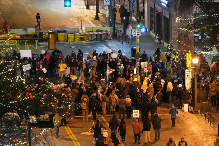 Minneapolis barricade