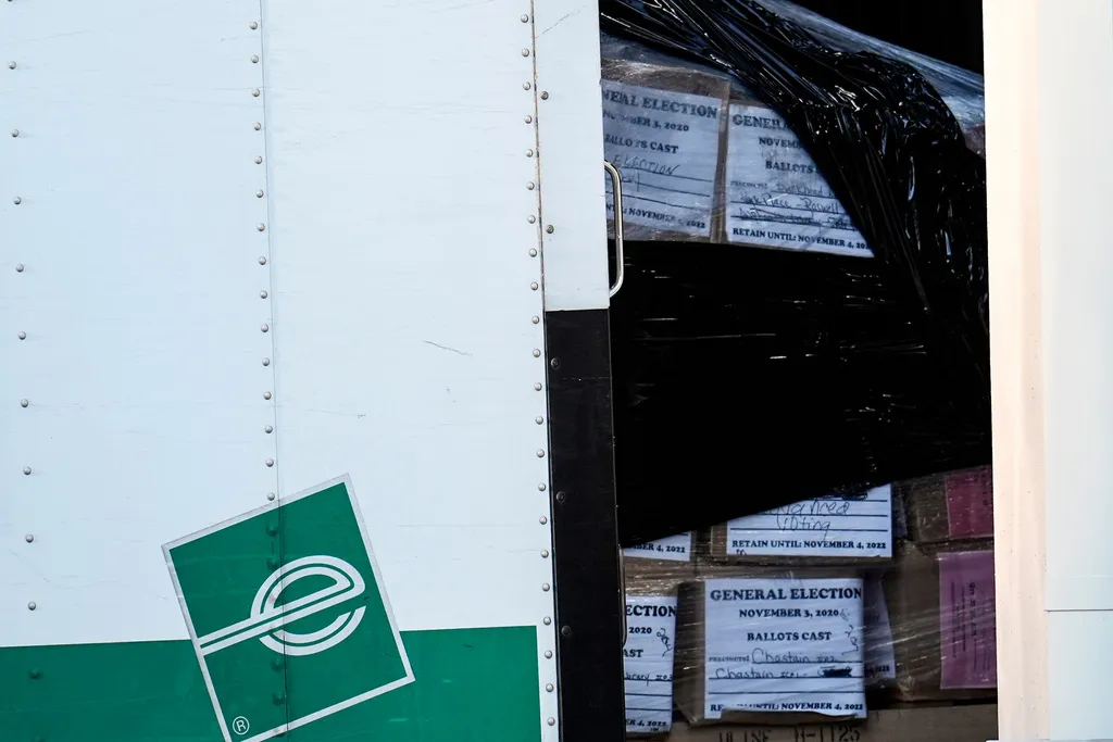 Fulton County makes case for return of 2020 ballots seized by FBI