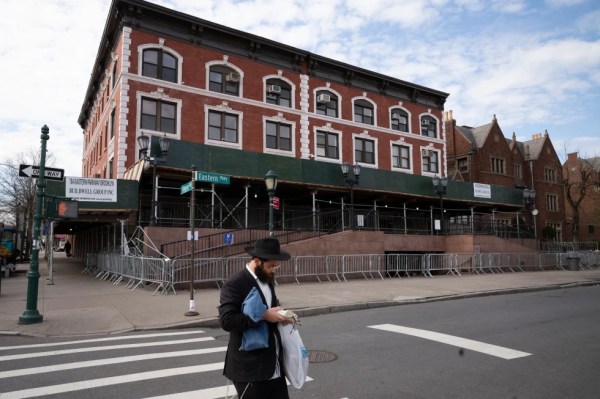 Car crashes into Chabad Lubavitch World Headquarters in possible hate crime in Brooklyn