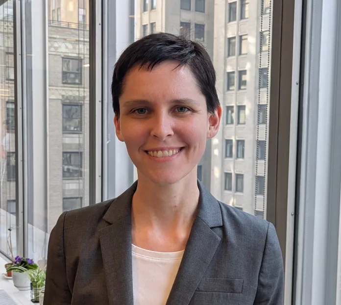 Glenna Goldis headshot