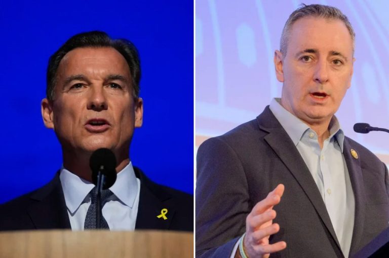 Reps. Tom Suozzi, left, and Brian Fitzpatrick, right