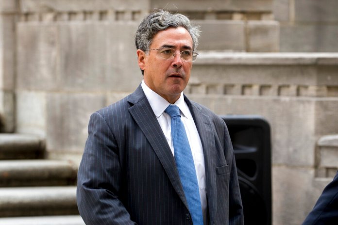 Trump’s first solicitor general turns on him in $5 billion JPMorgan ‘debanking’ case