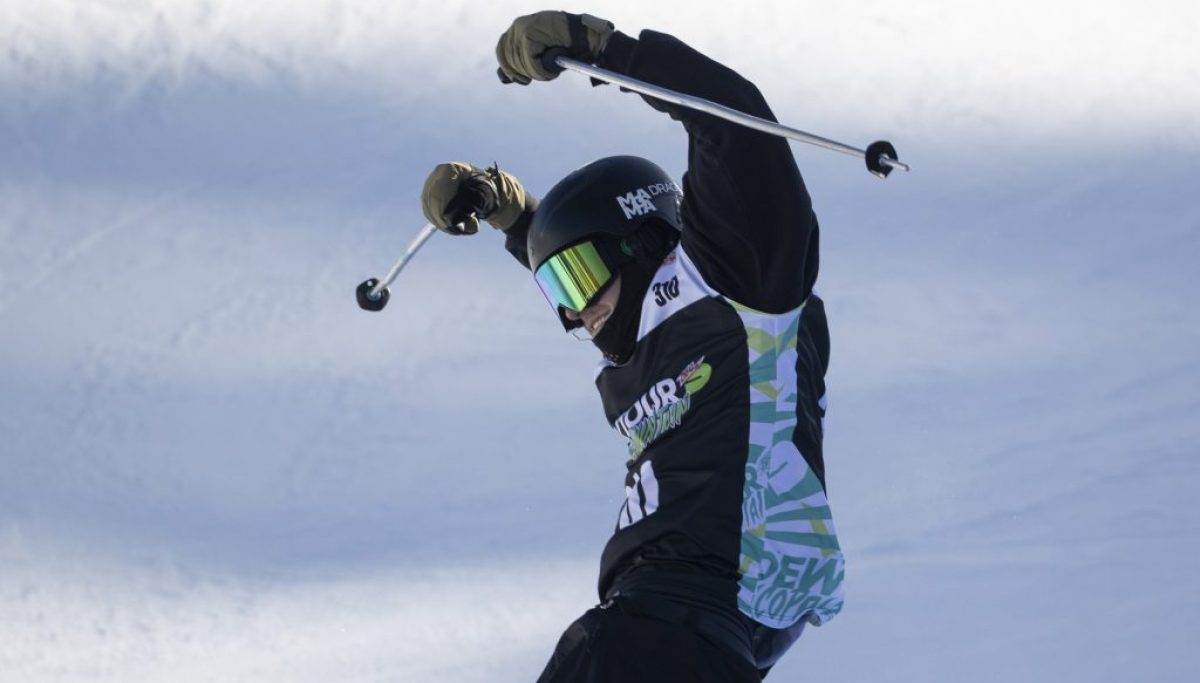 “American Athlete Urged to Respect Country by Surrendering Olympic Gear”