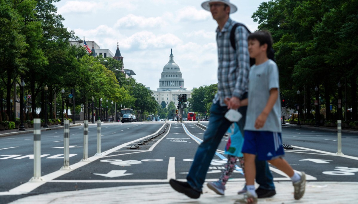 DC planning committee outlines renovation of Pennsylvania Avenue to prioritize views of the Capitol
