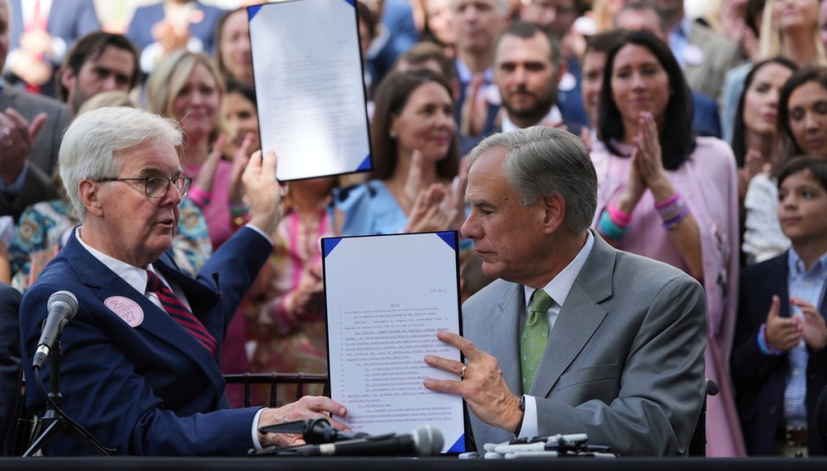 Texas lieutenant governor urges state not to renew Camp Mystic camping license