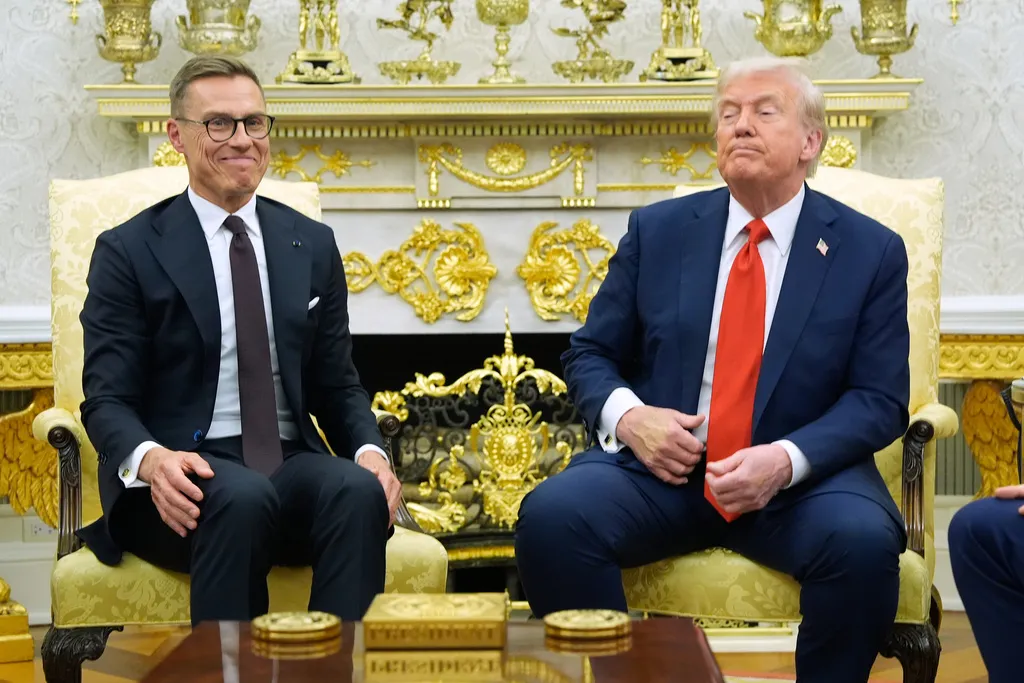 Trump awards final contracts under US-Finnish icebreaker partnership to Canada-linked defense company