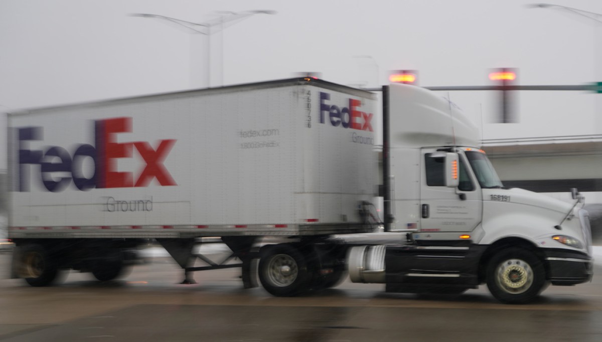 FedEx sues Trump administration for tariff refund after ruling
