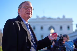 Kevin Hassett outlines preference for Fed rate cuts, adding to pressure on Warsh