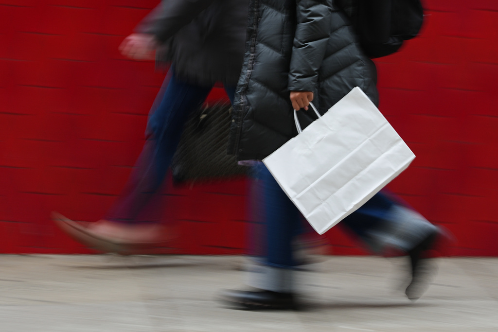 Economy grew 2.2% in 2025, beating predictions