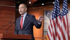 Democrats move to force DHS funding vote without ICE and Border Patrol