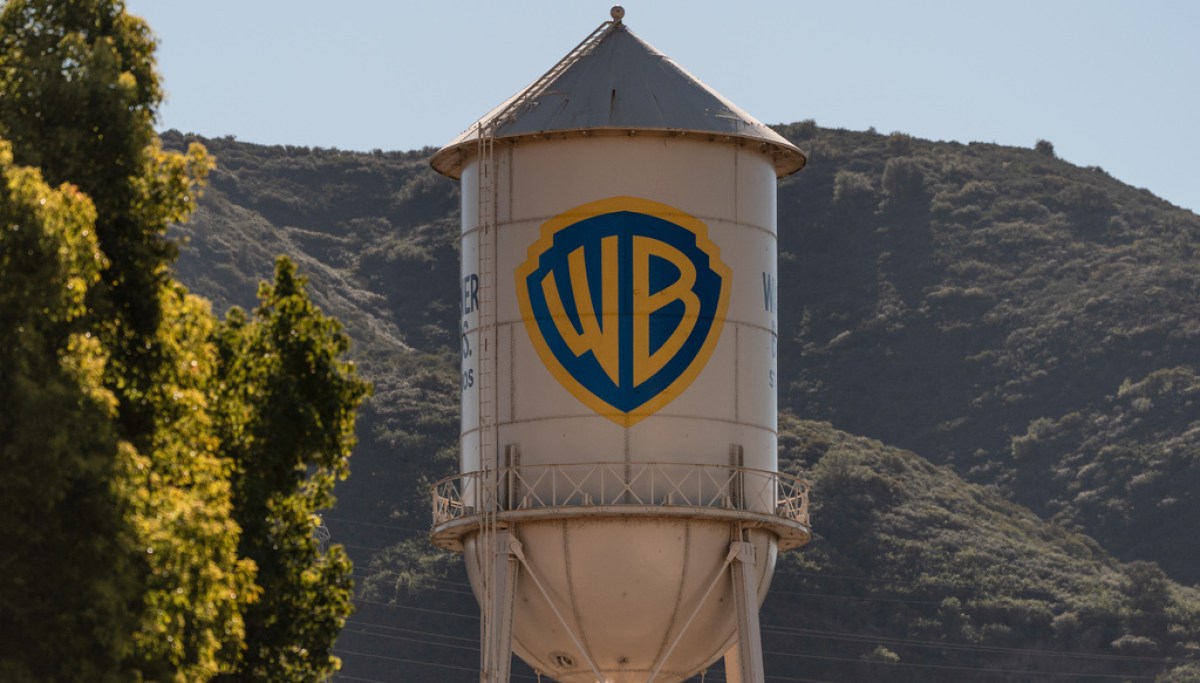 Warner Bros. reopens negotiations with Paramount seeking ‘best and final offer’