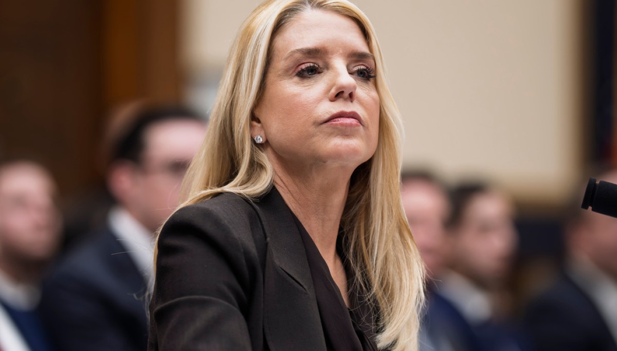 “Democrats push to interrogate Bondi over investigation into Epstein file access”