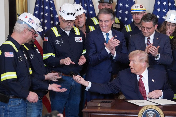 washingtonexaminer.com - Callie Patteson - Trump signs executive order for federal purchases of coal power
