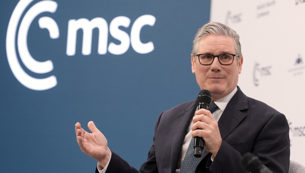 Keir Starmer announces investigation into Labour smear campaign alleging journalists part of Russian conspiracy