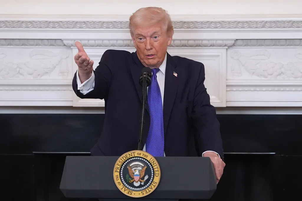 Trump boots press from White House governors’ breakfast