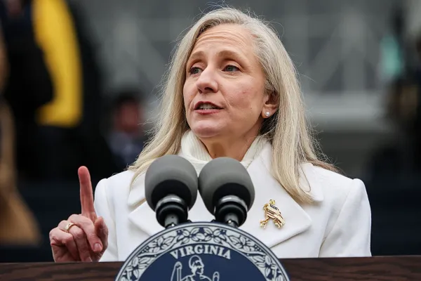 Liberal dark money boosts Democrats’ Virginia redistricting effort, massively outraising opponents