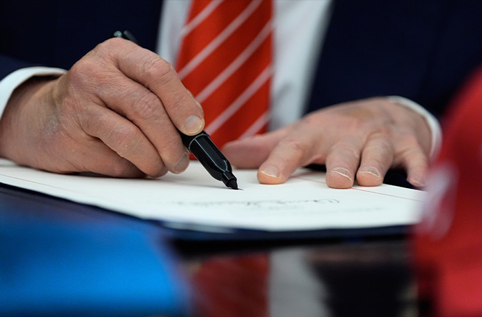 Trump signs minibus spending bill with $6.5 billion in earmarks