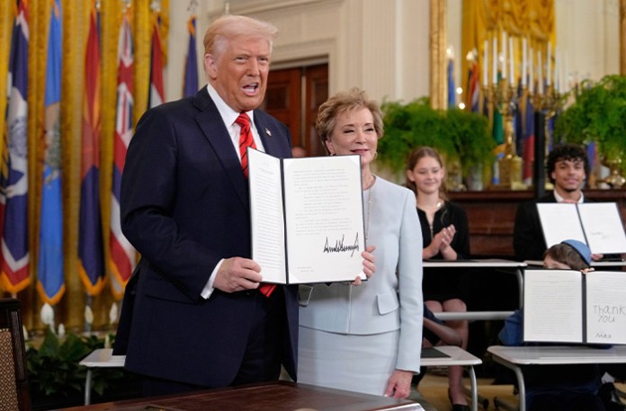 Congress Re-Funds Education Department