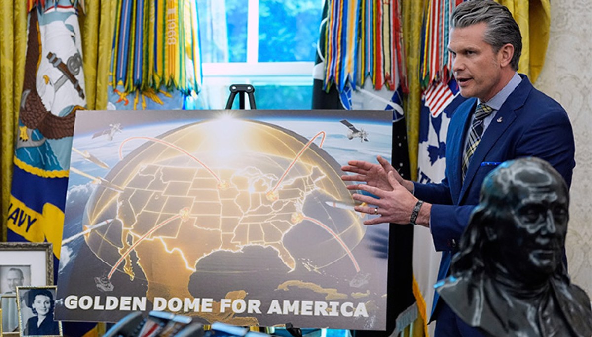 يعد مقترح ميزانية ترامب “الحلم العسكري” الذي تبلغ قيمته 1. 5 تريليون دولار بأسطول ذهبي وقبة ذهبية ومجموعة من الأسلحة الجديدة اللامعة