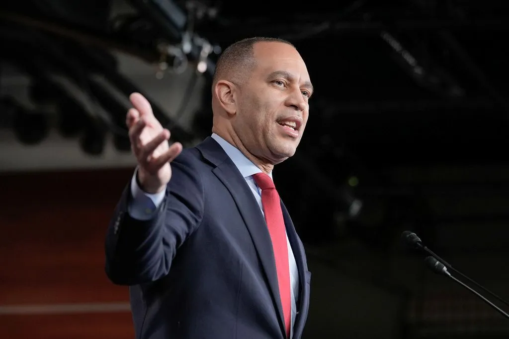 Jeffries says ‘dramatic reform’ to DHS must precede vote to end shutdown