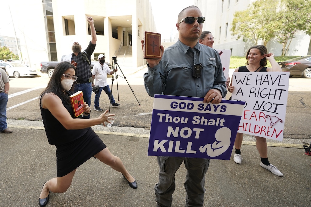 Supreme Court allows pastor to sue over protest law he violated
