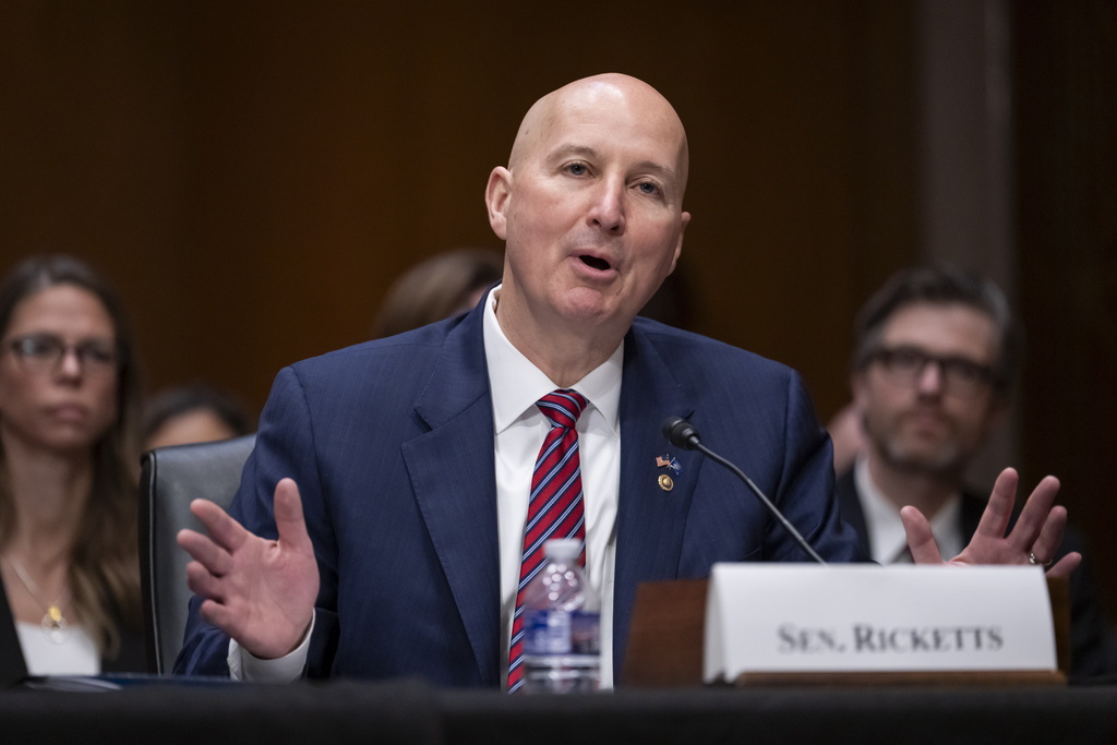 Pete Ricketts to introduce legislation banning congressional stock trades