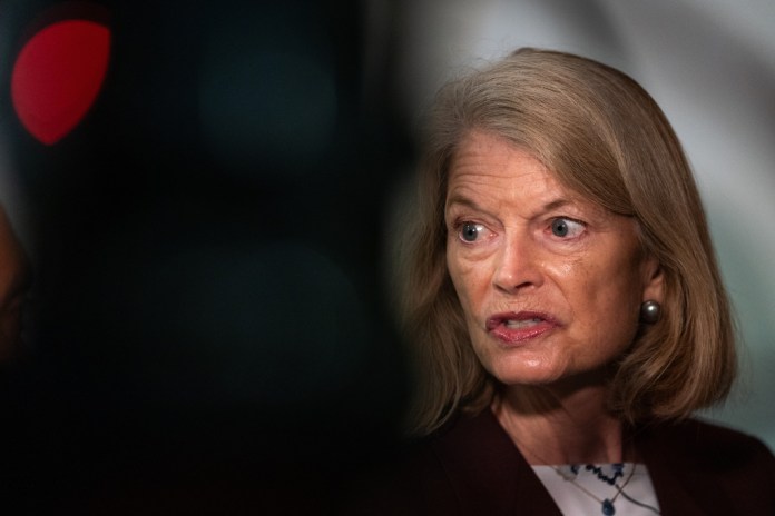 Lisa Murkowski commended Powell on phone for speaking out in DOJ inquiry