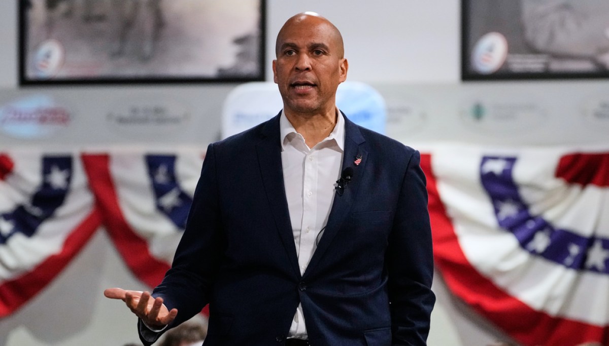 Image for Republican Justin Murphy to face Cory Booker with negative cash on hand