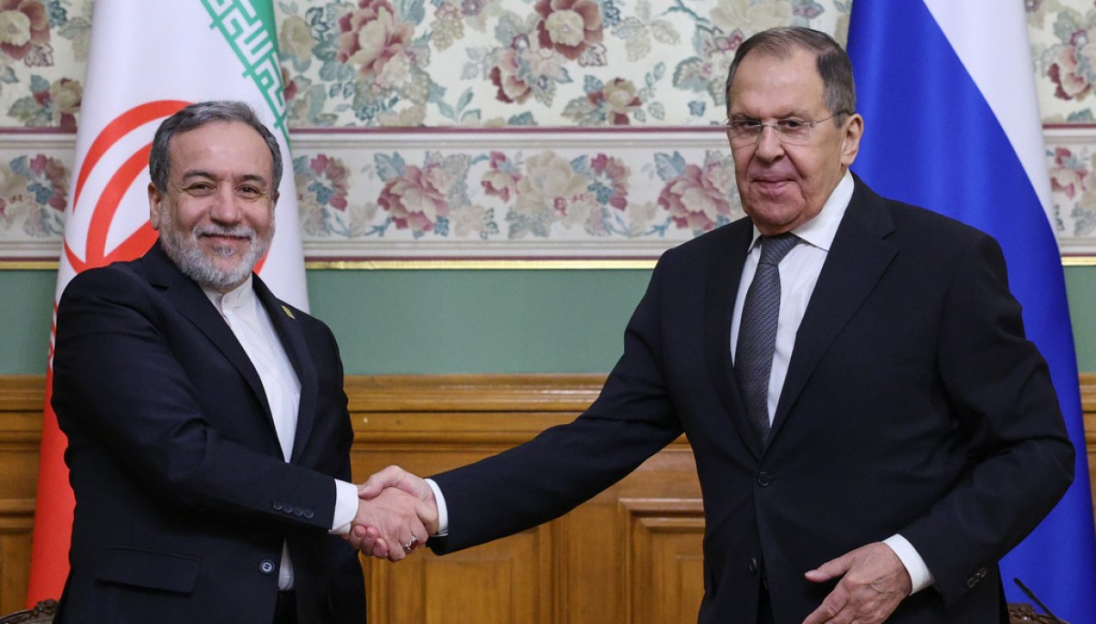 Iran-Russia partnership ‘will continue,’ Iranian FM says when asked about war intel