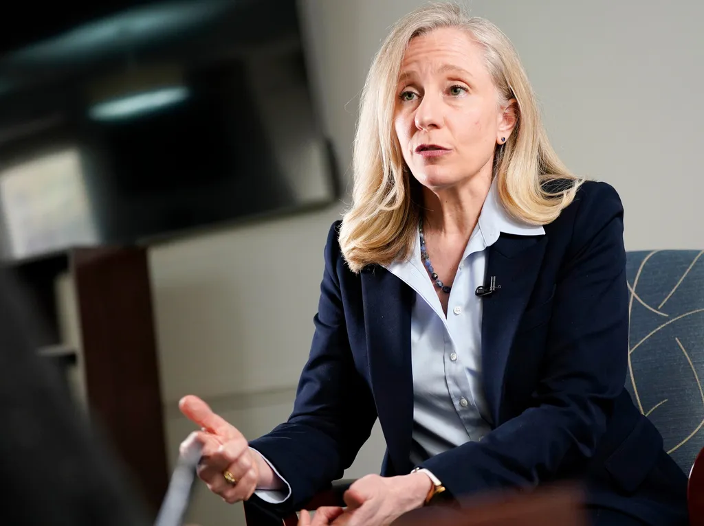 Former Virginia governor blasts Spanberger over redistricting debate refusal