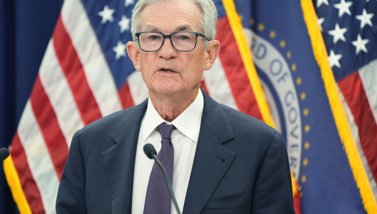 BREAKING: Powell Set to Announce Crucial Interest Rate Decision LIVE