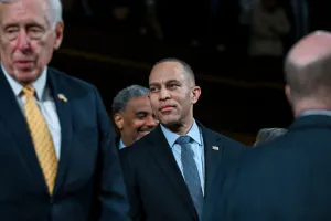 Hakeem Jeffries believes Democrats can overcome redistricting disadvantage and win the House