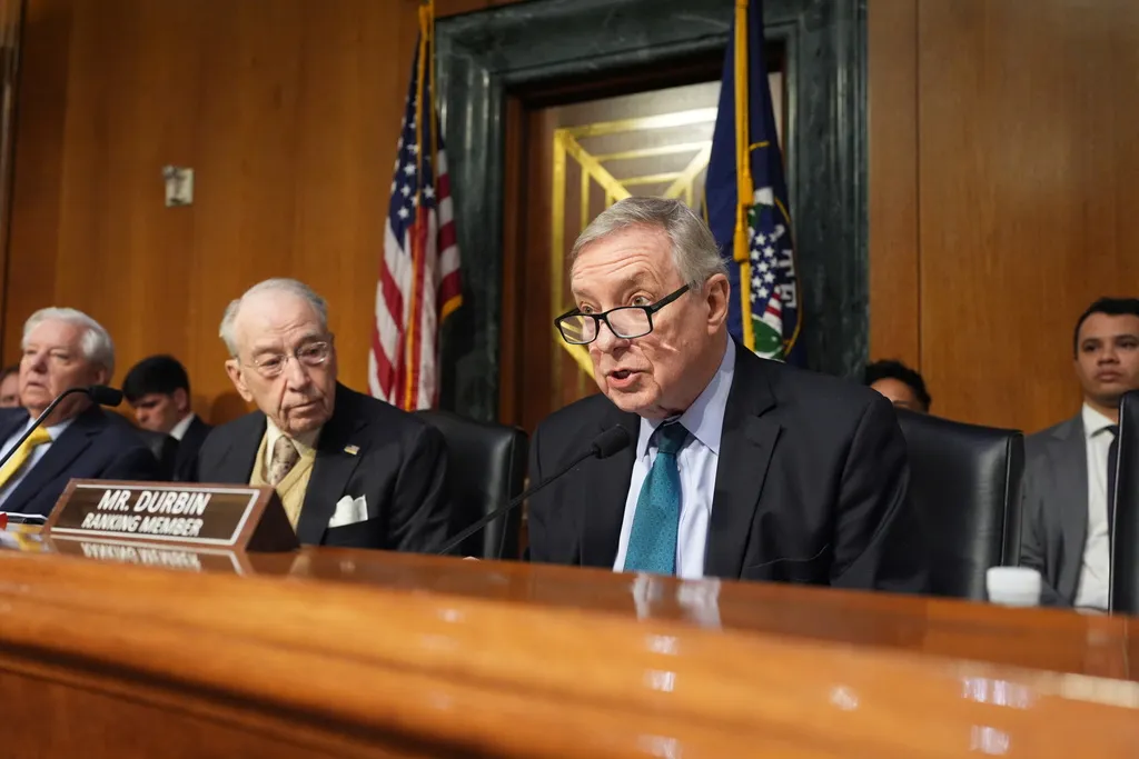 Durbin condemns violent illegal immigrants, says they should be ‘asked to leave’