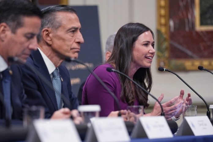 Britt backs Kennedy’s No Shutdown Paychecks to Politicians Act amid DHS shutdown