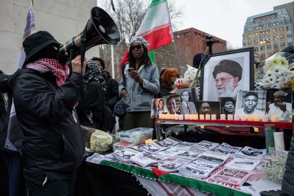 Pro-Islam counterprotester arrested after deploying explosive device outside Mamdani residence