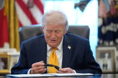 US Mint can produce commemorative gold Trump coin following arts panel approval
