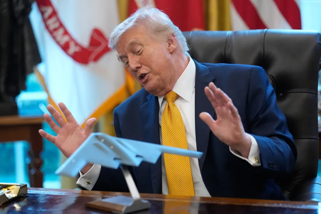 Trump satisfied with naval blockade until Iran shows serious deal: White House