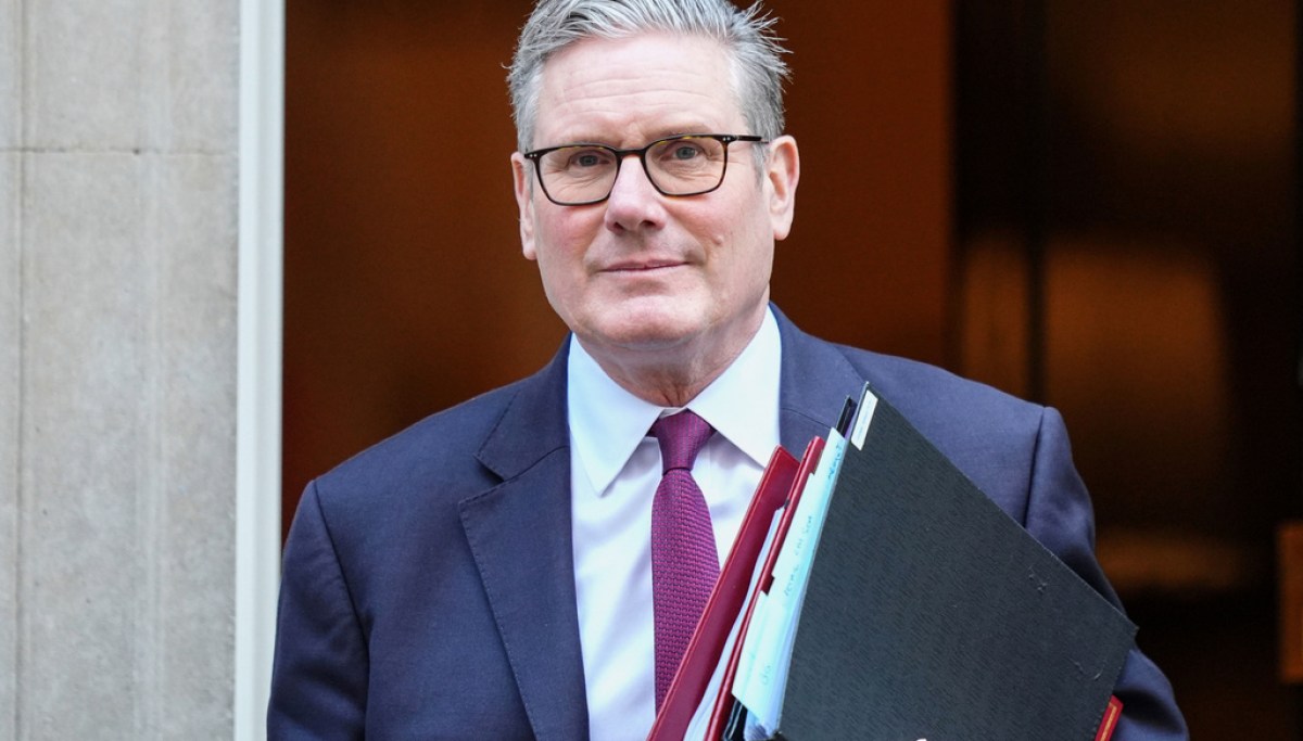 Starmer-Farage blow-up in Parliament ends with Reform storm-out