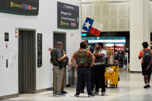 ICE gets public relations boost at airports as shutdown prolongs