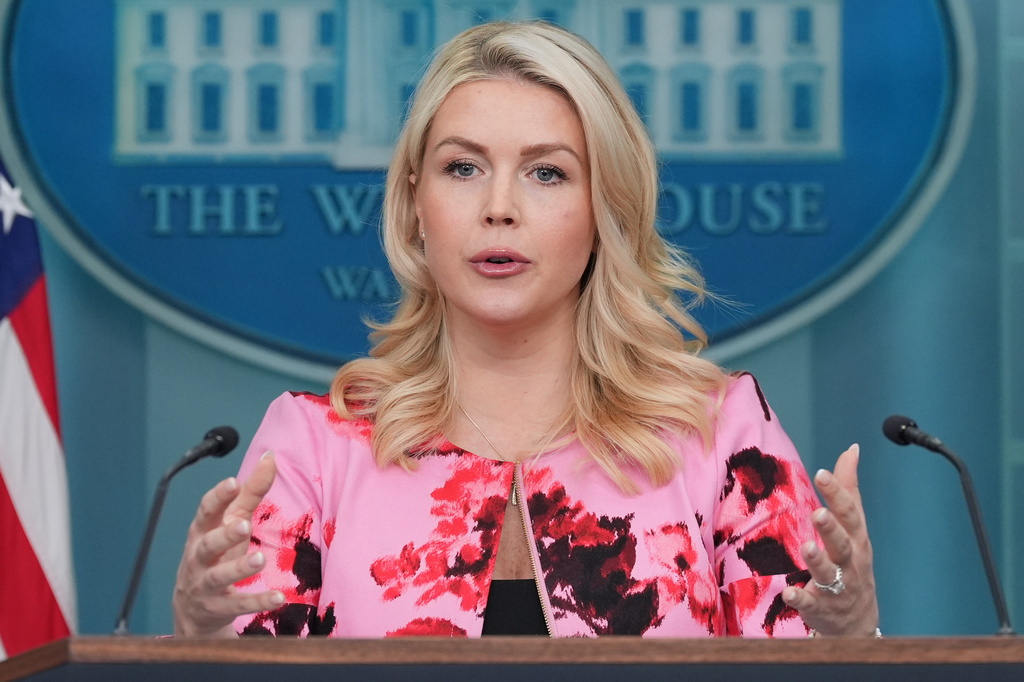 Karoline Leavitt delays maternity leave after WHCA dinner shooting