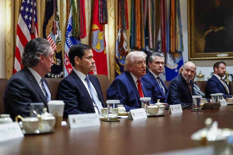 Doug Burgum, US secretary of the interior, from left, Marco Rubio, US secretary of state, US President Donald Trump, Pete Hegseth, US secretary of defense, Howard Lutnick, US commerce secretary, and Markwayne Mullin, secretary of the US Department of Homeland Security (DHS), during a cabinet meeting at the White House in Washington, DC, US, on Thursday, March 26, 2026. Trump threatened Iran with intensified military action after Tehran rejected Washington's push for a peace deal, with the two sides far apart in efforts to end the near month-long war. Photographer: Will Oliver/EPA/Bloomberg via Getty Images