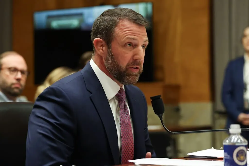 Rand Paul threatens Mullin confirmation vote over classified travel information